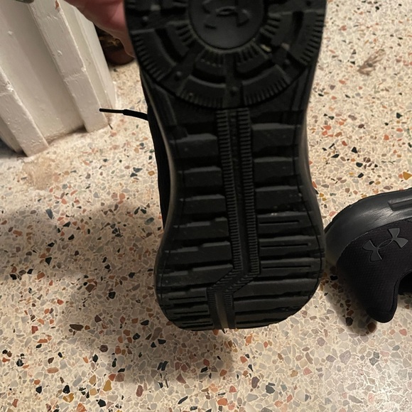 Nike sneakers - Picture 3 of 5